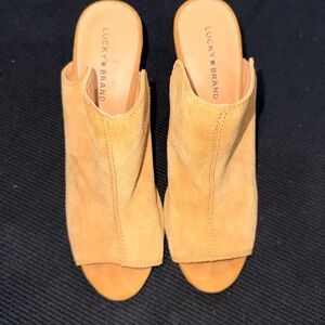 Lucky Brand Tan Suede Open-Back Peep-Toe Wedge Heel